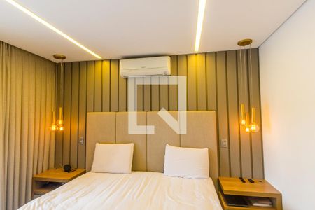 Casa de condomínio à venda com 554m², 4 quartos e 4 vagas Casa de condomínio à venda com 554m², 4 quartos e 4 vagasDetalhe