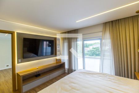 Casa de condomínio à venda com 554m², 4 quartos e 4 vagas Casa de condomínio à venda com 554m², 4 quartos e 4 vagasSuíte 1