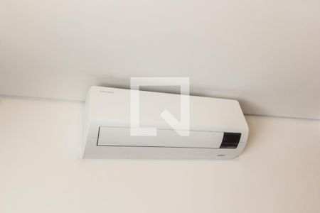 Casa de condomínio à venda com 554m², 4 quartos e 4 vagas Casa de condomínio à venda com 554m², 4 quartos e 4 vagasDetalhe