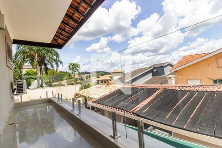 Casa de condomínio à venda com 554m², 4 quartos e 4 vagas Casa de condomínio à venda com 554m², 4 quartos e 4 vagasVaranda