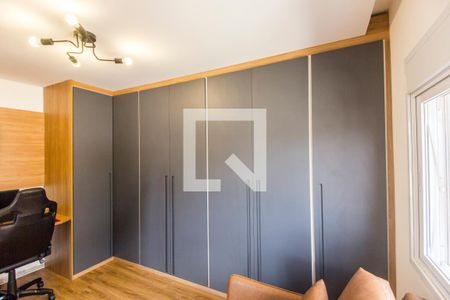 Casa de condomínio à venda com 554m², 4 quartos e 4 vagas Casa de condomínio à venda com 554m², 4 quartos e 4 vagasSuíte 3