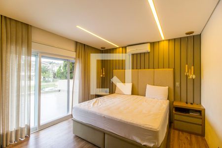 Casa de condomínio à venda com 554m², 4 quartos e 4 vagas Casa de condomínio à venda com 554m², 4 quartos e 4 vagasSuíte 1