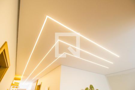 Casa de condomínio à venda com 554m², 4 quartos e 4 vagas Casa de condomínio à venda com 554m², 4 quartos e 4 vagasDetalhe