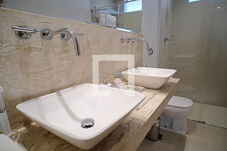 Apartamento à venda com 138m², 3 quartos e 1 vagaBanheiro da Suíte