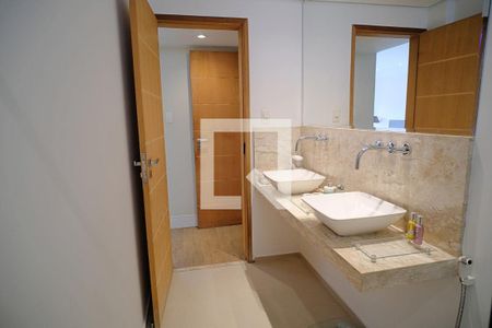 Apartamento à venda com 138m², 3 quartos e 1 vagaBanheiro da Suíte