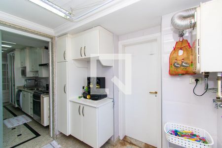Apartamento à venda com 145m², 3 quartos e 3 vagas Apartamento à venda com 145m², 3 quartos e 3 vagasCozinha