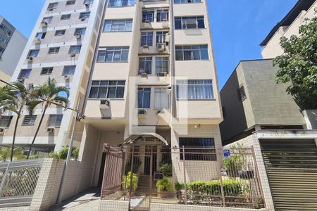 Apartamento à venda com 120m², 2 quartos e 1 vagaFachada do Condomínio com placa