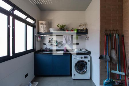 Casa à venda com 230m², 2 quartos e 2 vagas Casa à venda com 230m², 2 quartos e 2 vagasÁrea de Serviço