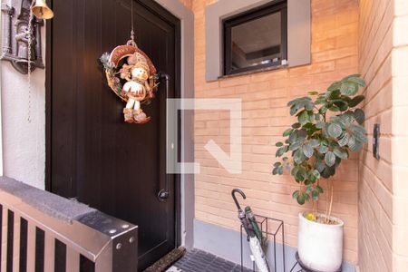 Casa à venda com 230m², 2 quartos e 2 vagas Casa à venda com 230m², 2 quartos e 2 vagasHall de Entrada