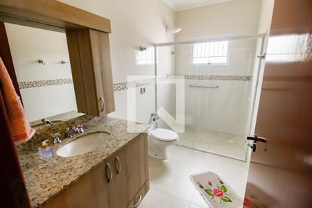 Casa à venda com 297m², 4 quartos e 6 vagasBanheiro Corredor