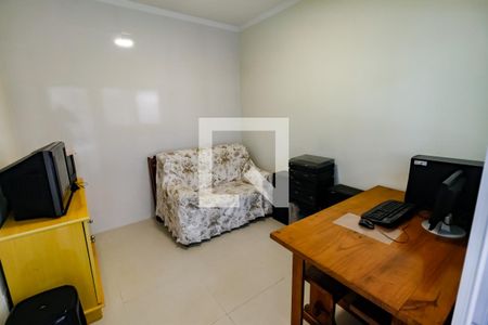 Casa à venda com 297m², 4 quartos e 6 vagasEdícula - Sala