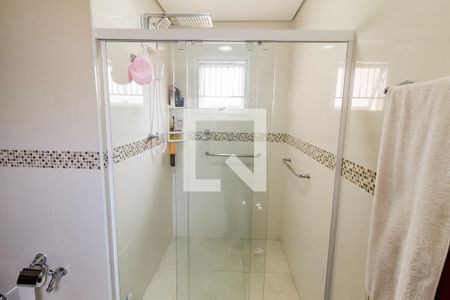 Casa à venda com 297m², 4 quartos e 6 vagasBanheiro da Suíte