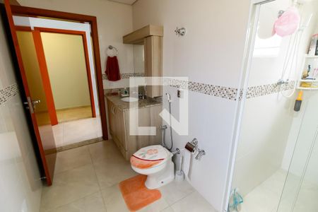 Casa à venda com 297m², 4 quartos e 6 vagasBanheiro da Suíte