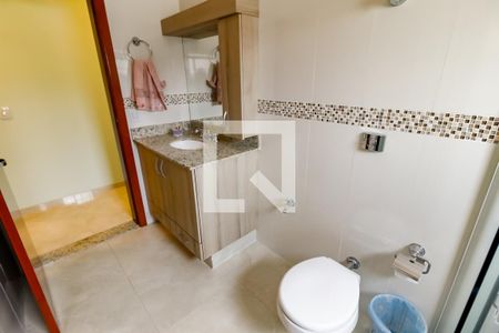 Casa à venda com 297m², 4 quartos e 6 vagasBanheiro Corredor