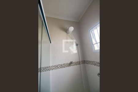 Casa à venda com 297m², 4 quartos e 6 vagasBanheiro Corredor - chuveiro