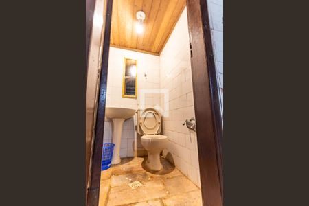 Casa à venda com 600m², 5 quartos e 3 vagas Casa à venda com 600m², 5 quartos e 3 vagasBanheiro Churrasqueira