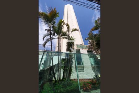 Apartamento à venda com 58m², 2 quartos e 1 vaga Apartamento à venda com 58m², 2 quartos e 1 vagaFachada