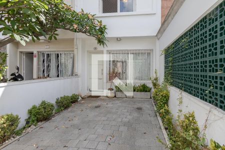 Casa à venda com 130m², 2 quartos e 1 vaga Casa à venda com 130m², 2 quartos e 1 vagaGaragem
