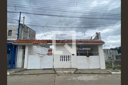 Casa à venda com 585m², 6 quartos e 4 vagas Casa à venda com 585m², 6 quartos e 4 vagasFachada