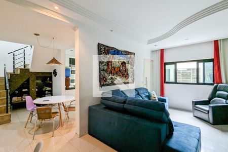 Casa à venda com 221m², 4 quartos e 3 vagasSala da casa 2