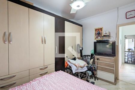 Casa à venda com 221m², 4 quartos e 3 vagasQuarto da casa 1