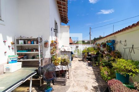 Casa à venda com 350m², 3 quartos e 3 vagasQuintal