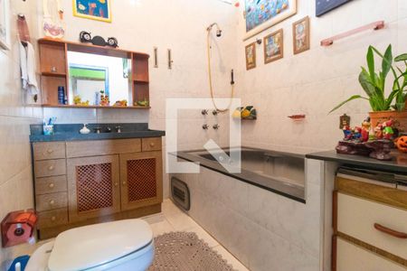 Casa à venda com 350m², 3 quartos e 3 vagasBanheiro