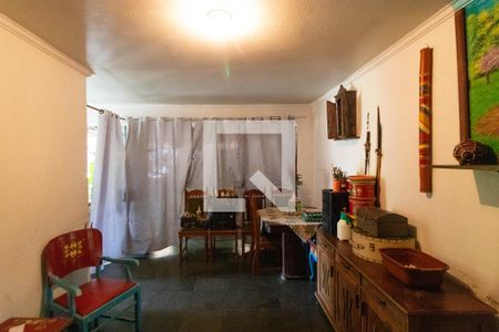 Casa à venda com 350m², 3 quartos e 3 vagasVaranda