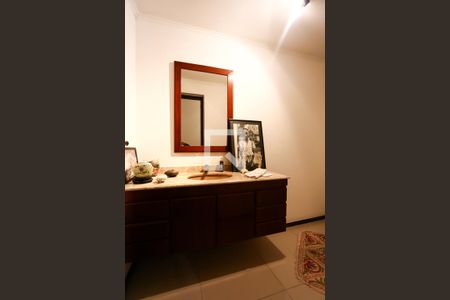 Casa à venda com 586m², 4 quartos e 5 vagas Casa à venda com 586m², 4 quartos e 5 vagasLavabo