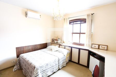 Casa à venda com 586m², 4 quartos e 5 vagas Casa à venda com 586m², 4 quartos e 5 vagassuíte 1