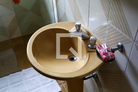 Casa à venda com 586m², 4 quartos e 5 vagas Casa à venda com 586m², 4 quartos e 5 vagasBanheiro da Suíte