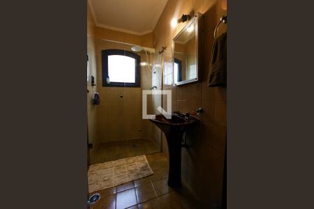 Casa à venda com 586m², 4 quartos e 5 vagas Casa à venda com 586m², 4 quartos e 5 vagasBanheiro