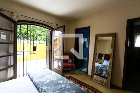 Casa à venda com 586m², 4 quartos e 5 vagas Casa à venda com 586m², 4 quartos e 5 vagassuíte 2