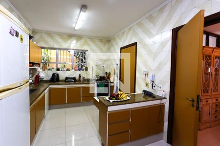 Casa à venda com 586m², 4 quartos e 5 vagas Casa à venda com 586m², 4 quartos e 5 vagasCozinha