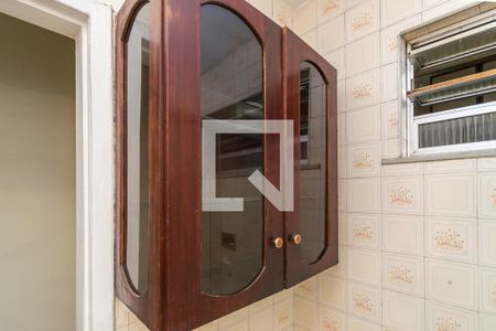 Apartamento à venda com 140m², 2 quartos e sem vagaBanheiro - Armário