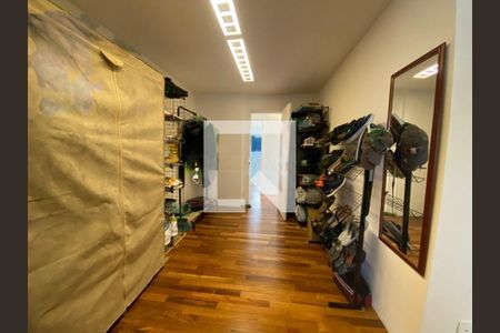 Apartamento à venda com 242m², 3 quartos e 3 vagas