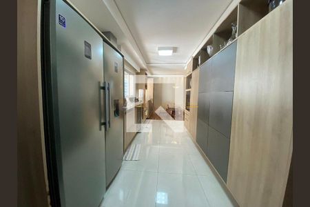 Apartamento à venda com 242m², 3 quartos e 3 vagas