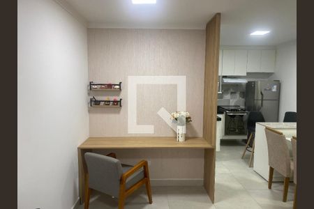 Sala de casa de condomínio para alugar com 2 quartos, 110m² em Vila Gustavo, São Paulo