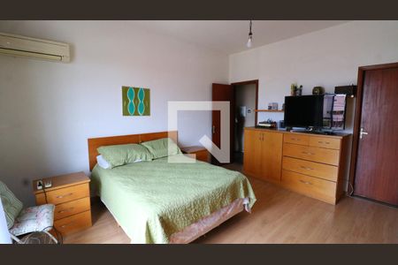 Casa à venda com 284m², 4 quartos e 3 vagasSuíte 1