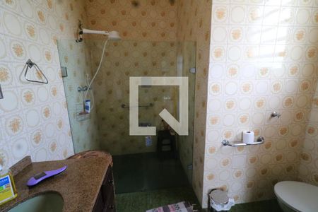 Casa à venda com 284m², 4 quartos e 3 vagasBanheiro da Suíte 1