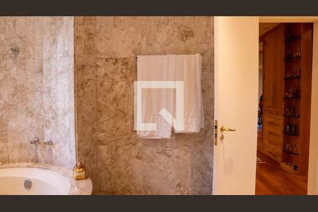 Apartamento para alugar com 312m², 4 quartos e 4 vagasBanheiro da Suíte 4