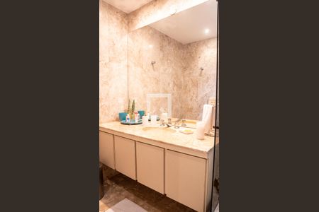 Apartamento para alugar com 312m², 4 quartos e 4 vagasBanheiro da Suíte 3