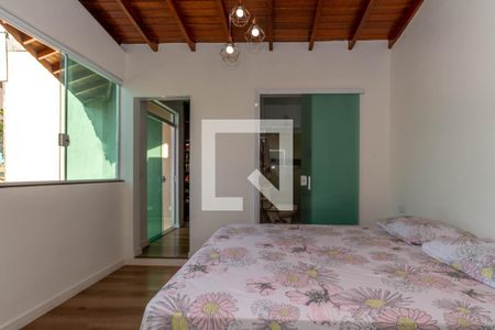 Casa à venda com 155m², 4 quartos e 3 vagas Casa à venda com 155m², 4 quartos e 3 vagasQuarto