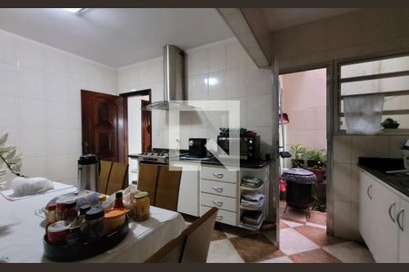 Casa à venda com 400m², 4 quartos e 10 vagas Casa à venda com 400m², 4 quartos e 10 vagasCozinha