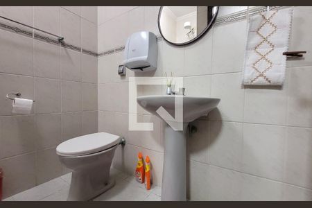 Casa à venda com 400m², 4 quartos e 10 vagas Casa à venda com 400m², 4 quartos e 10 vagasBanheiro