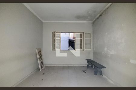 Casa à venda com 400m², 4 quartos e 10 vagas Casa à venda com 400m², 4 quartos e 10 vagasCasa - Fundos