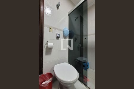 Casa à venda com 400m², 4 quartos e 10 vagas Casa à venda com 400m², 4 quartos e 10 vagasBanheiro da suíte