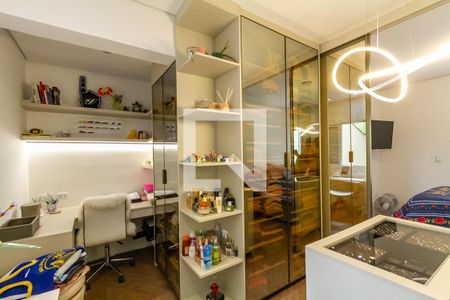 Apartamento à venda com 129m², 1 quarto e 2 vagas Apartamento à venda com 129m², 1 quarto e 2 vagasCloset da Suíte