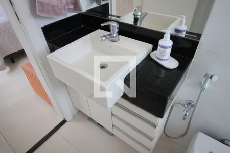 Apartamento à venda com 112m², 3 quartos e 2 vagasBanheiro da Suite