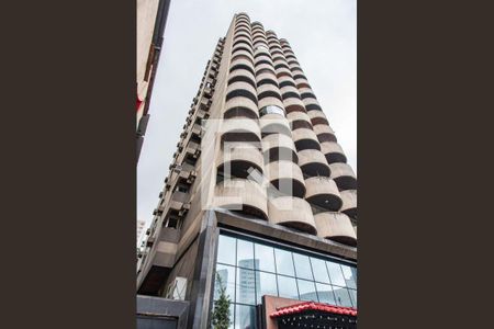 Apartamento à venda com 41m², 1 quarto e 1 vaga Apartamento à venda com 41m², 1 quarto e 1 vagaFachada
